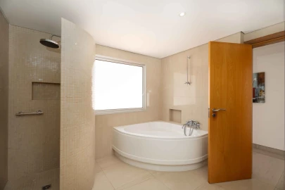 Moradia T3 para Arrendamento em Quarteira