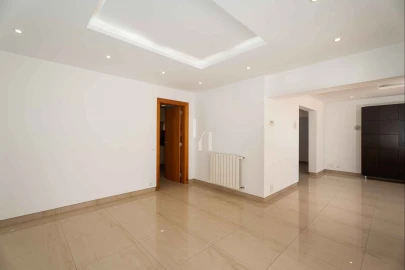 Moradia T3 para Arrendamento em Quarteira