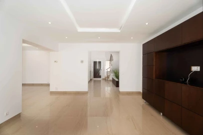 Moradia T3 para Arrendamento em Quarteira