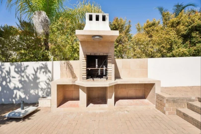 Moradia T3 para Arrendamento em Quarteira