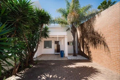 Moradia T3 para Arrendamento em Quarteira