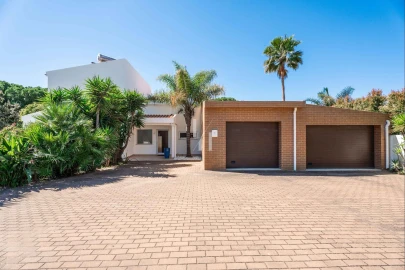 Moradia T3 para Arrendamento em Quarteira