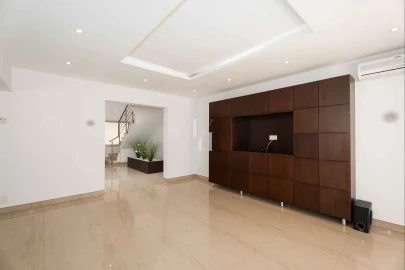 Moradia T3 para Arrendamento em Quarteira