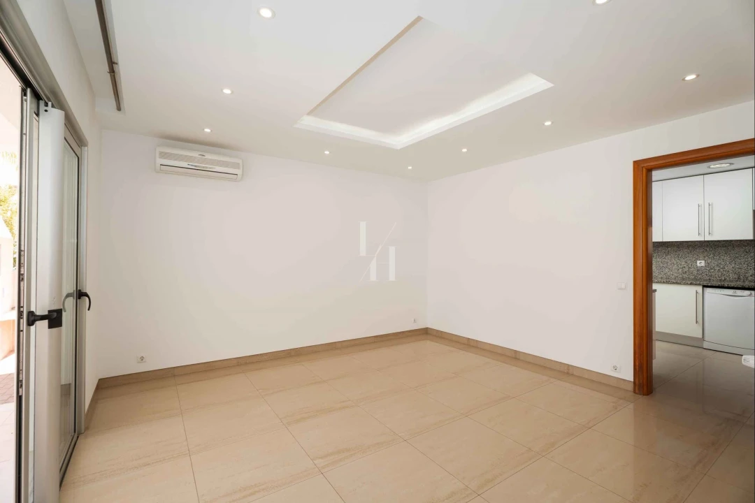 Moradia T3 para Arrendamento em Quarteira Foto 33