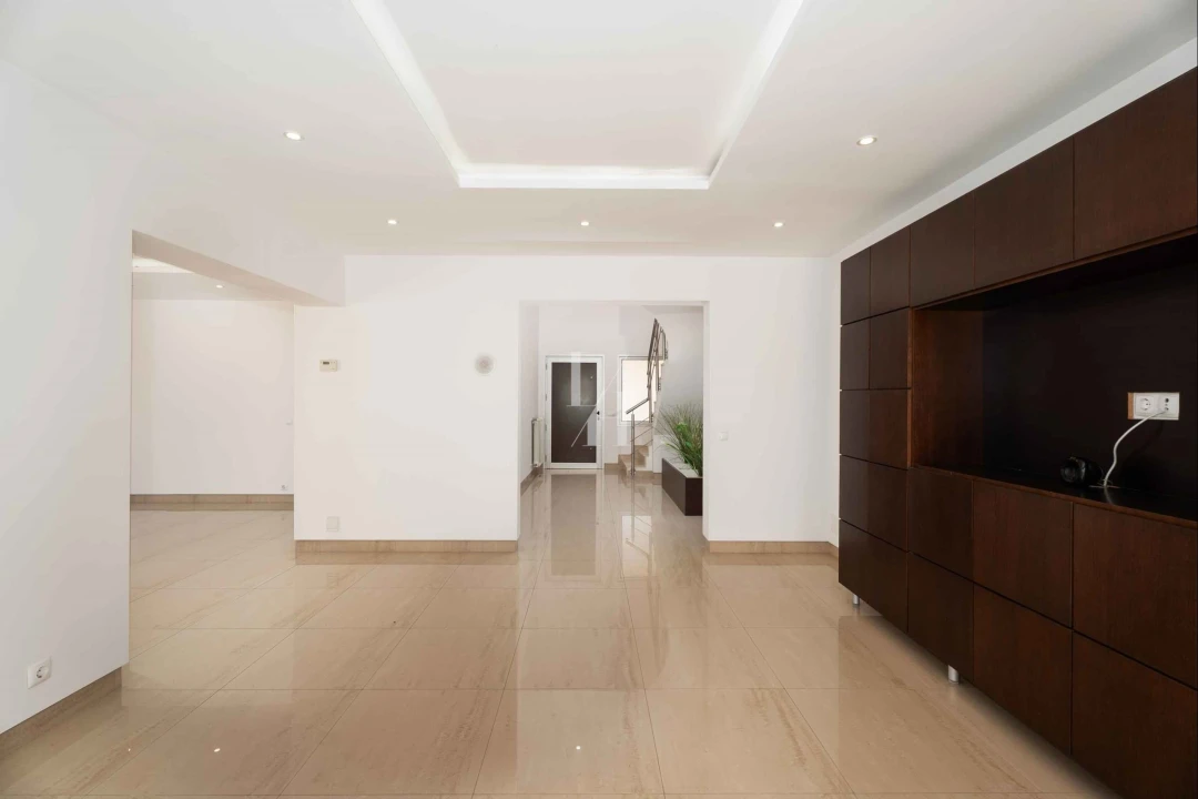 Moradia T3 para Arrendamento em Quarteira Foto 46