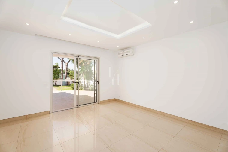 Moradia T3 para Arrendamento em Quarteira Foto 34