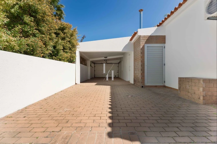 Moradia T3 para Arrendamento em Quarteira Foto 39