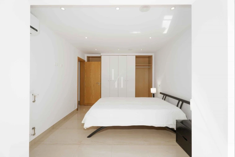 Moradia T3 para Arrendamento em Quarteira Foto 8