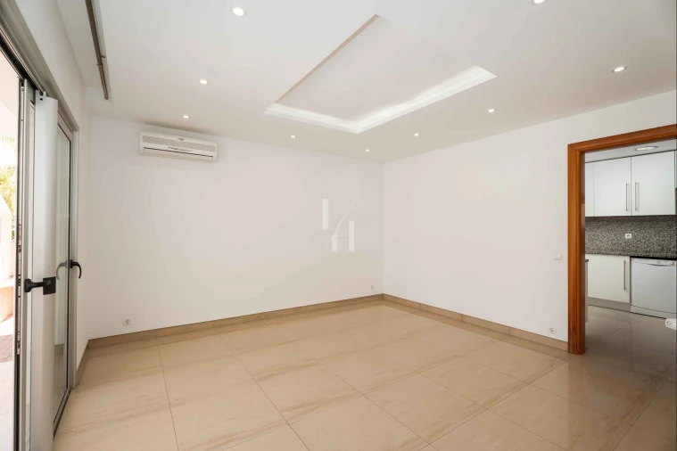 Moradia T3 para Arrendamento em Quarteira Foto 33