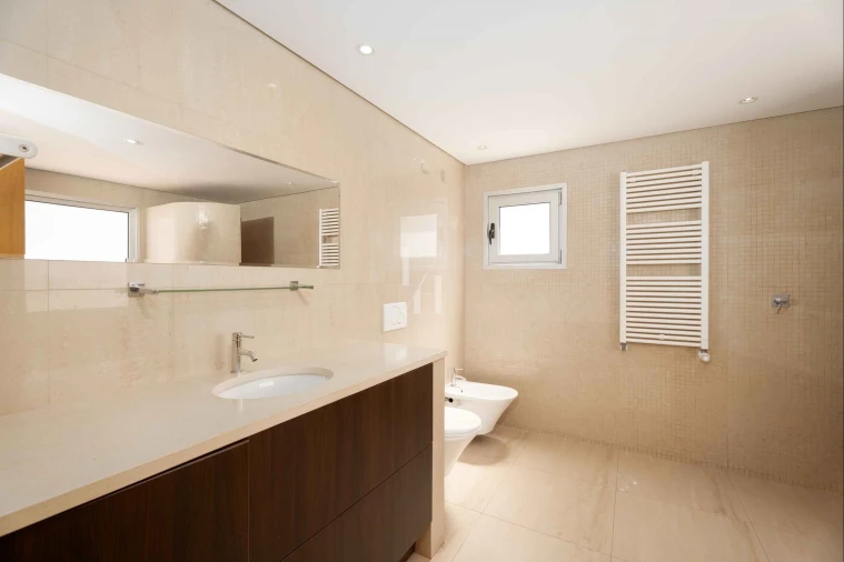 Moradia T3 para Arrendamento em Quarteira Foto 14