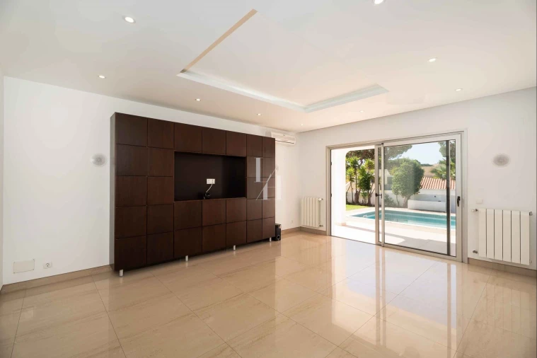 Moradia T3 para Arrendamento em Quarteira Foto 47