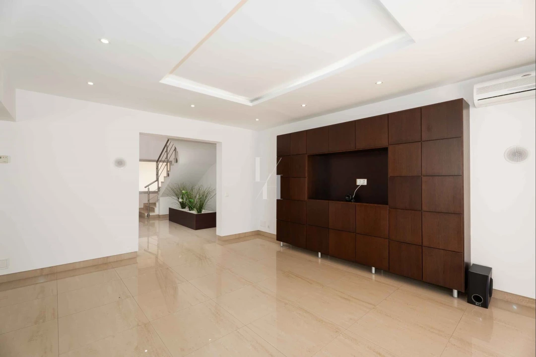 Moradia T3 para Arrendamento em Quarteira Foto 45