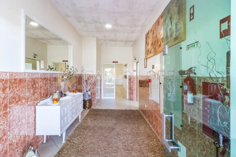 Negócio para Venda em Santa Maria da Feira, Travanca, Sanfins e Espargo Foto 29