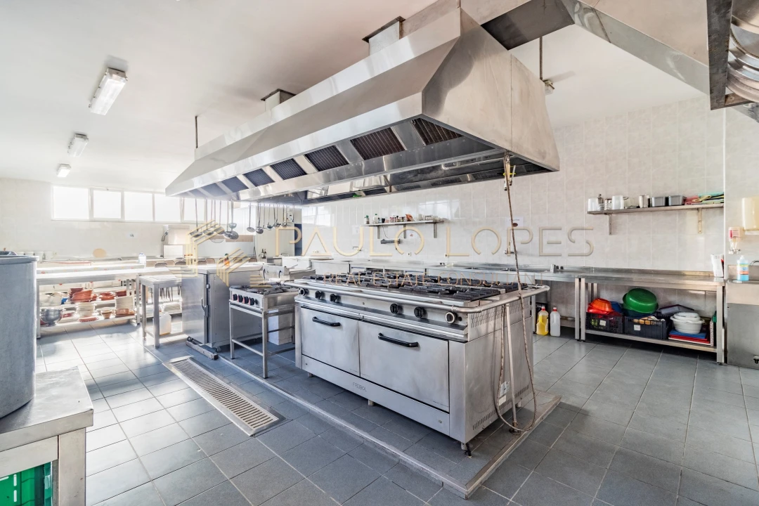 Negócio para Venda em Santa Maria da Feira, Travanca, Sanfins e Espargo Foto 14