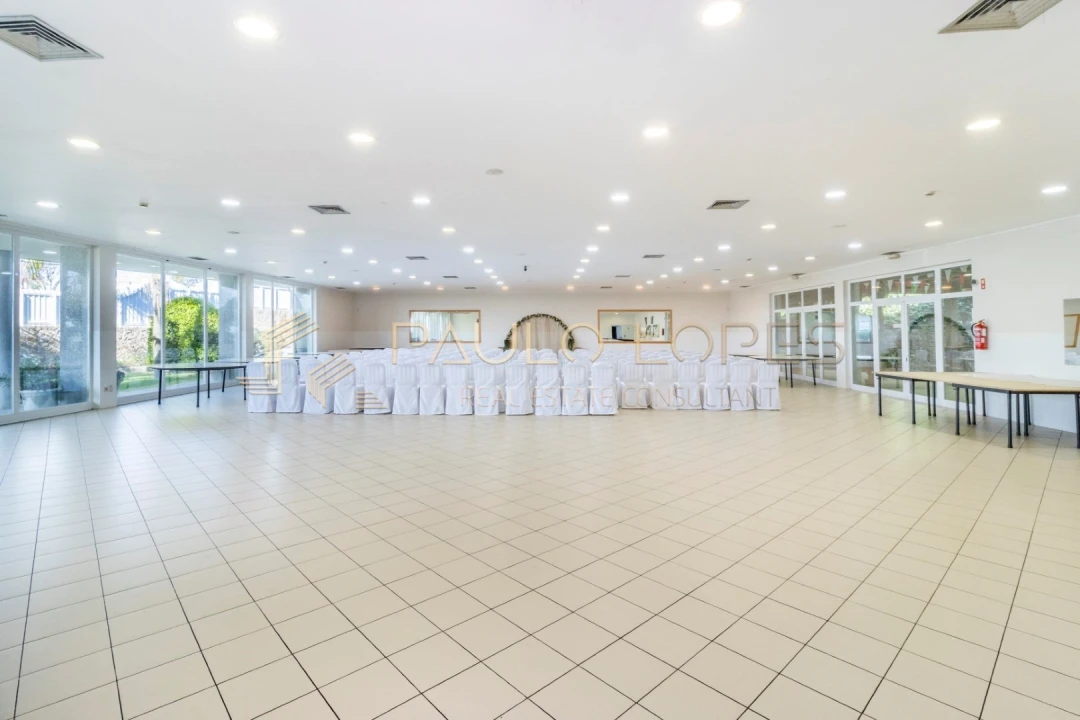 Negócio para Venda em Santa Maria da Feira, Travanca, Sanfins e Espargo Foto 3