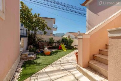 Moradia T3 para Venda em Agualva e Mira-Sintra