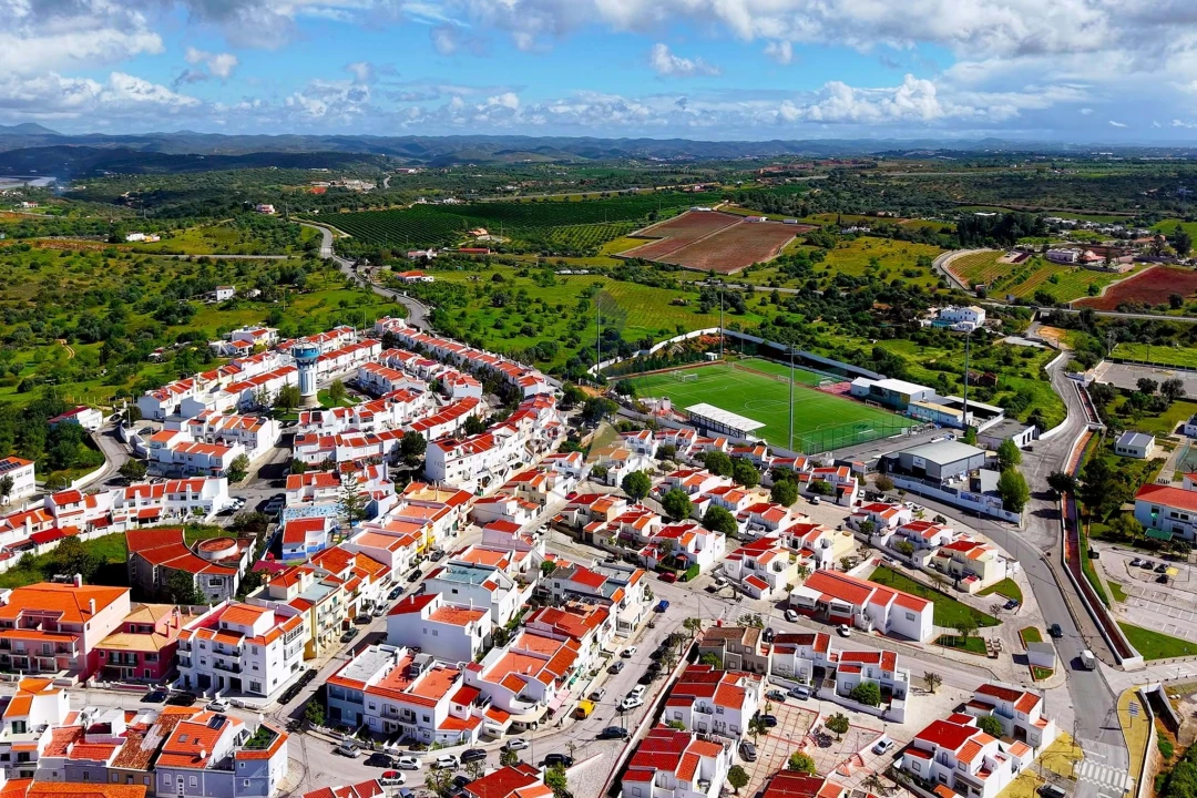 Apartamento T2 para Venda em Estômbar e Parchal Foto 40