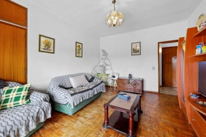 Apartamento T2 para Venda em Estômbar e Parchal