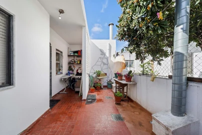 Apartamento T2 para Venda em Estômbar e Parchal