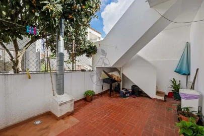 Apartamento T2 para Venda em Estômbar e Parchal