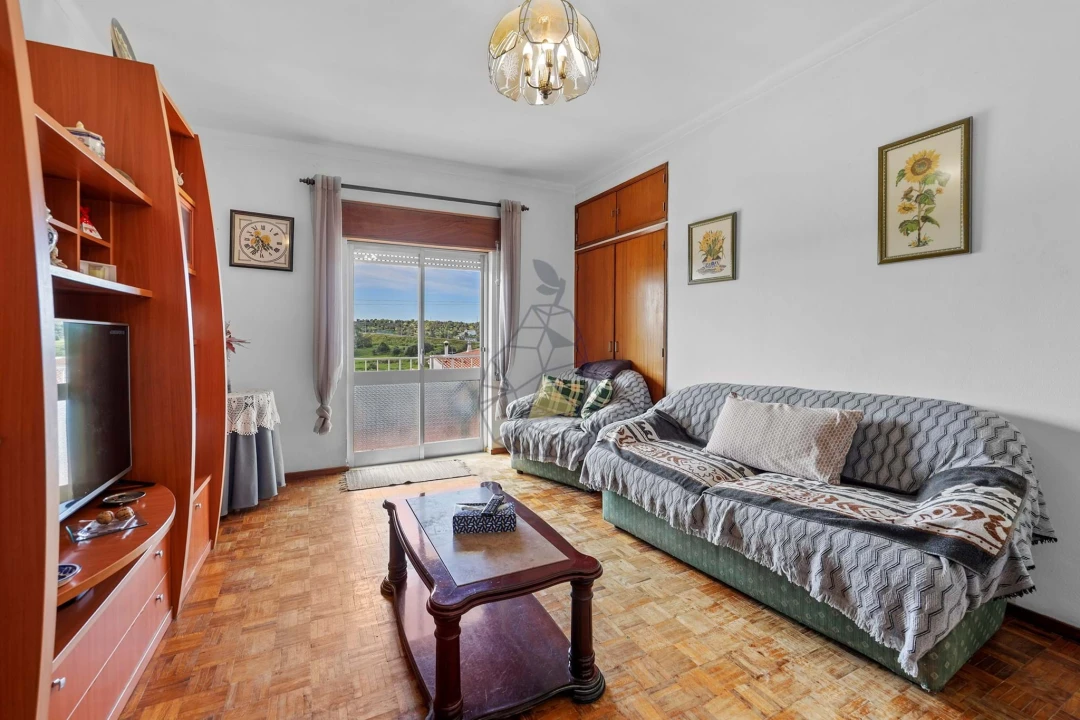 Apartamento T2 para Venda em Estômbar e Parchal Foto 1