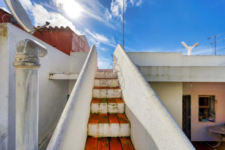 Apartamento T2 para Venda em Estômbar e Parchal Foto 10