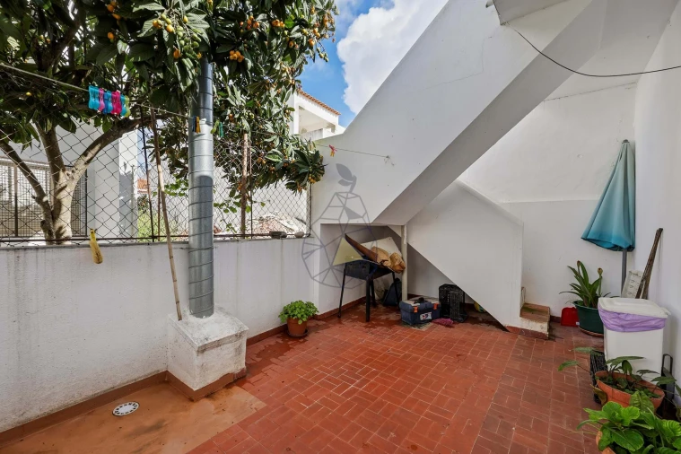 Apartamento T2 para Venda em Estômbar e Parchal Foto 6