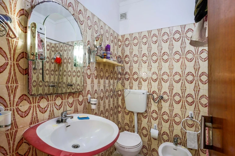Apartamento T2 para Venda em Estômbar e Parchal Foto 25