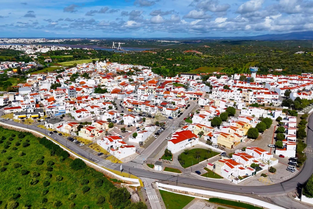 Apartamento T2 para Venda em Estômbar e Parchal Foto 41