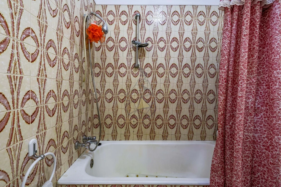 Apartamento T2 para Venda em Estômbar e Parchal Foto 26