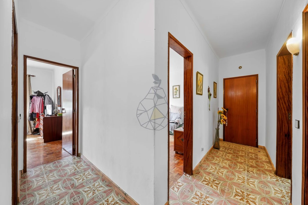 Apartamento T2 para Venda em Estômbar e Parchal Foto 32
