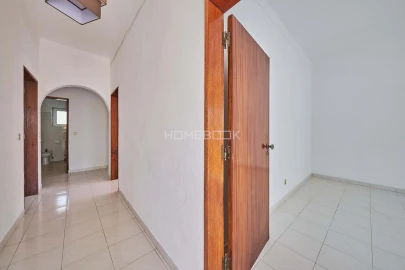 Moradia T6 para Venda em Vialonga