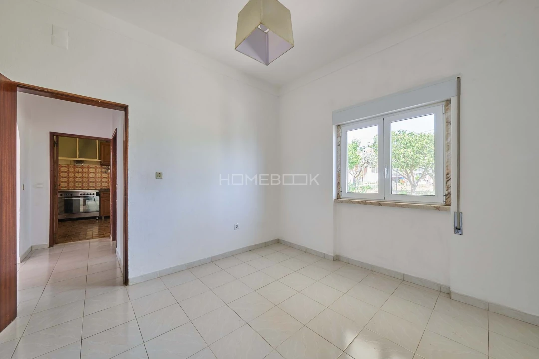 Moradia T6 para Venda em Vialonga Foto 26