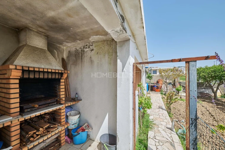 Moradia T6 para Venda em Vialonga Foto 6