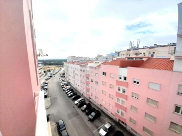 Apartamento T2 para Arrendamento em Corroios