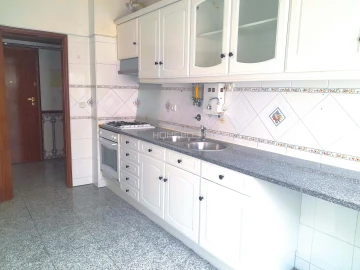 Apartamento T2 para Arrendamento em Corroios
