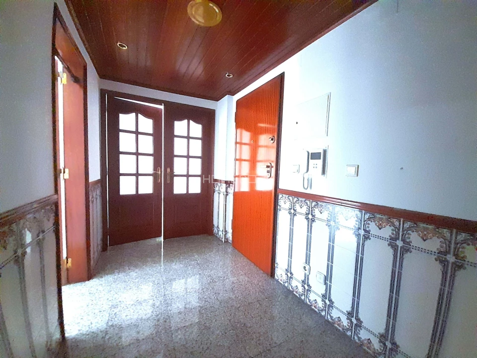 Apartamento T2 para Arrendamento em Corroios Foto 1