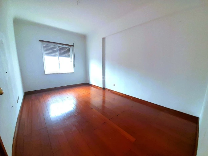 Apartamento T2 para Arrendamento em Corroios Foto 14