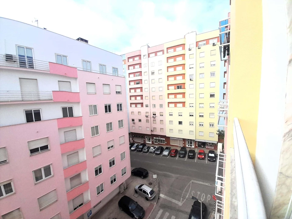 Apartamento T2 para Arrendamento em Corroios Foto 20