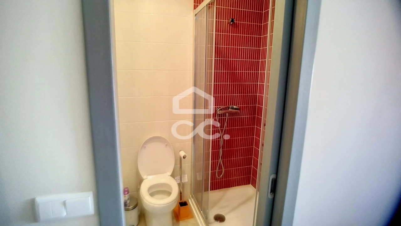 Apartamento T2 para Arrendamento em Santa Maria Maior Foto 11