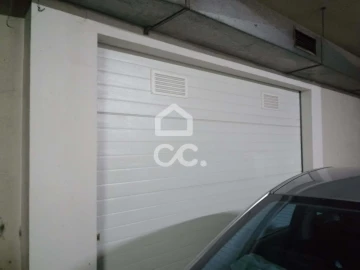 Apartamento T2 para Arrendamento em Santa Maria Maior