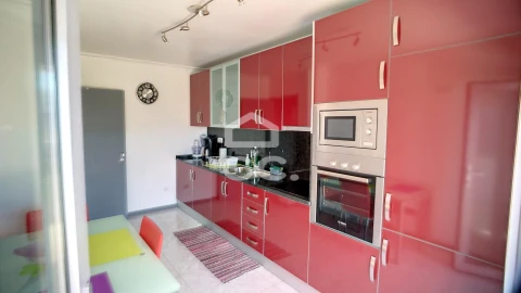 Apartamento T2 para Arrendamento em Santa Maria Maior