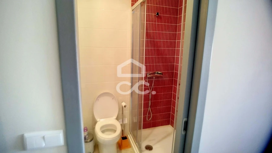 Apartamento T2 para Arrendamento em Santa Maria Maior Foto 11