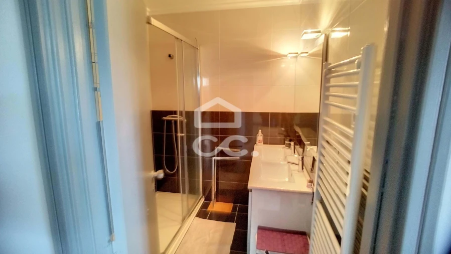 Apartamento T2 para Arrendamento em Santa Maria Maior Foto 13