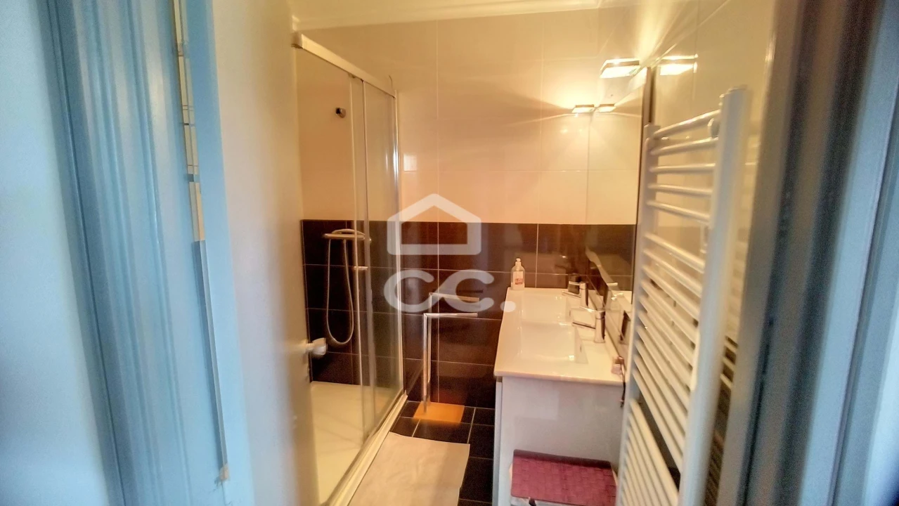 Apartamento T2 para Arrendamento em Santa Maria Maior Foto 13