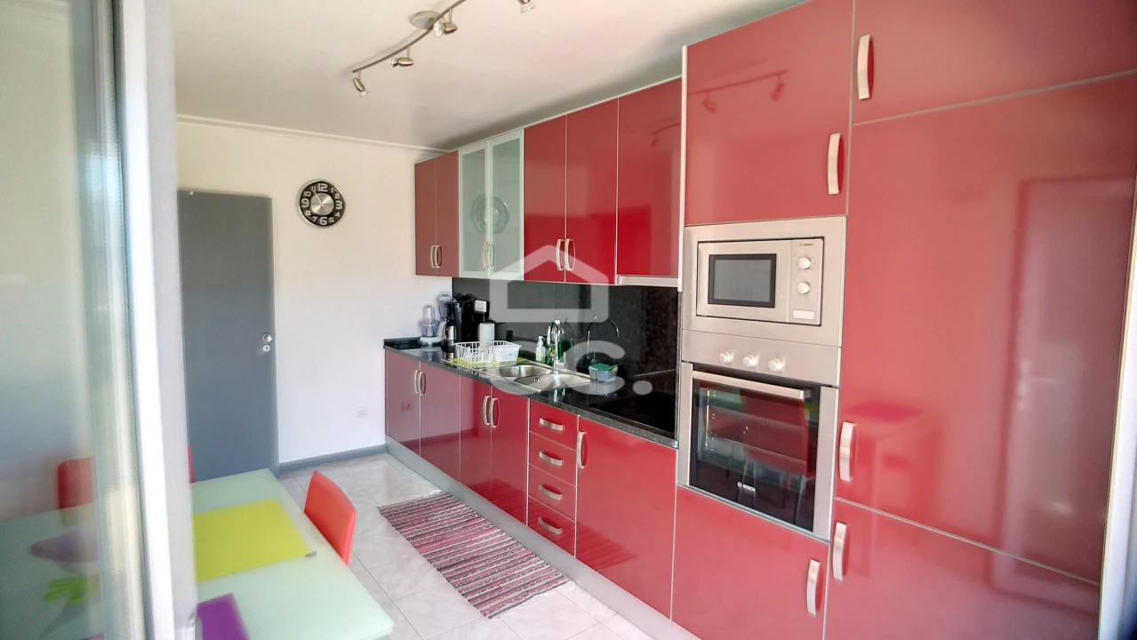 Apartamento T2 para Arrendamento em Santa Maria Maior Foto 1