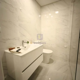 Apartamento T3 para Venda em Benfica