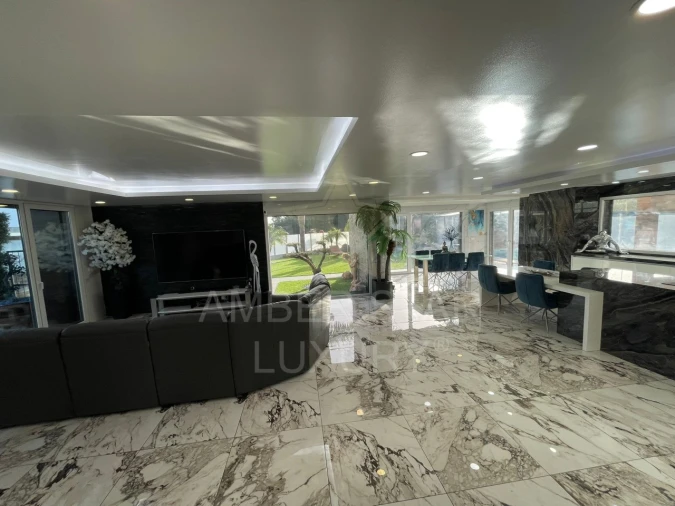 Moradia T4 para Venda em Charneca de Caparica e Sobreda Foto 9