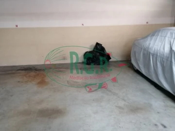 Garagem para Arrendamento em Valongo