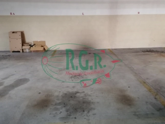 Garagem para Arrendamento em Valongo Foto 5